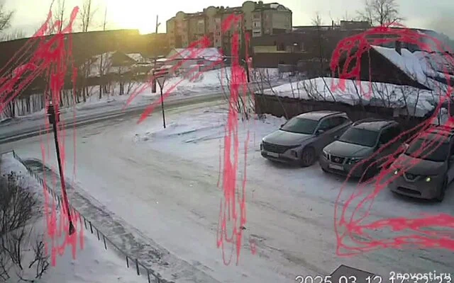 112: момент взрыва в частном доме в Тобольске попал на видео — Новости
