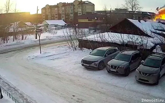 112: момент взрыва в частном доме в Тобольске попал на видео — Новости