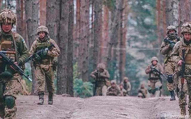 Бойцы ВСУ сняли на видео эвакуацию из Курской области — Новости