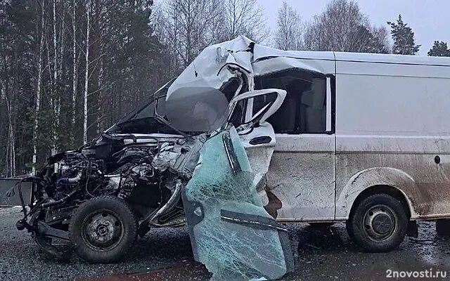 На тюменской трассе столкнулись автобус, ГАЗель, фура, машины пожарных и ДПС — Новости