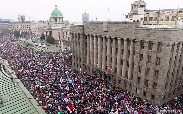 МВД Сербии: 107 тысяч человек участвовали в протесте в Белграде — Новости