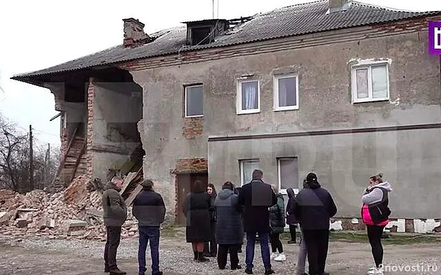 В Калининградской области аварийный дом обрушился, когда в нём находились жильцы — Новости