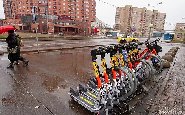 Дептранс: аренду электросамокатов в Москве приостановили из-за непогоды — Новости