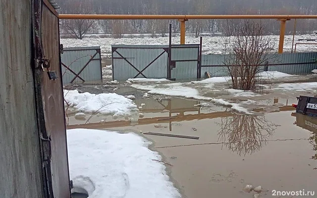 В Ашинском районе из-за дождя и таяния снега подтопило дома и дороги — Новости