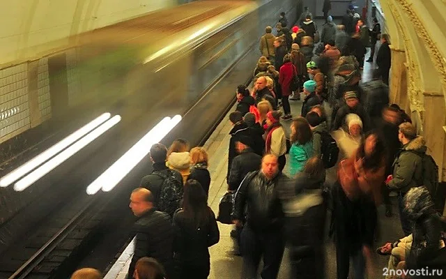 Сбой произошел на зеленой ветке метро Москвы из-за человека на пути — Новости