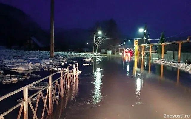 В Ашинском районе из-за дождя и таяния снега подтопило дома и дороги — Новости