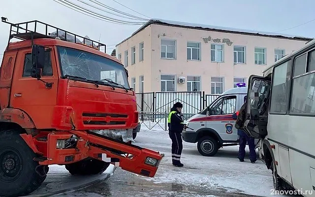 В Якутске произошло ДТП с автобусом и «Камазом» — Новости